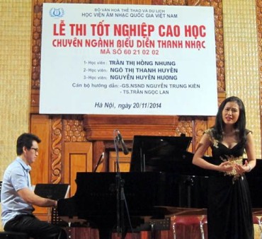 Giữa giảng đường vang tiếng hát “Trường Sa ơi!”